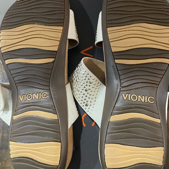 Vionic Gold Rest Somoa sandals - Picture 8 of 11